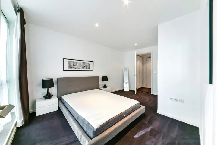 Flat Oakland Quay in Greater London