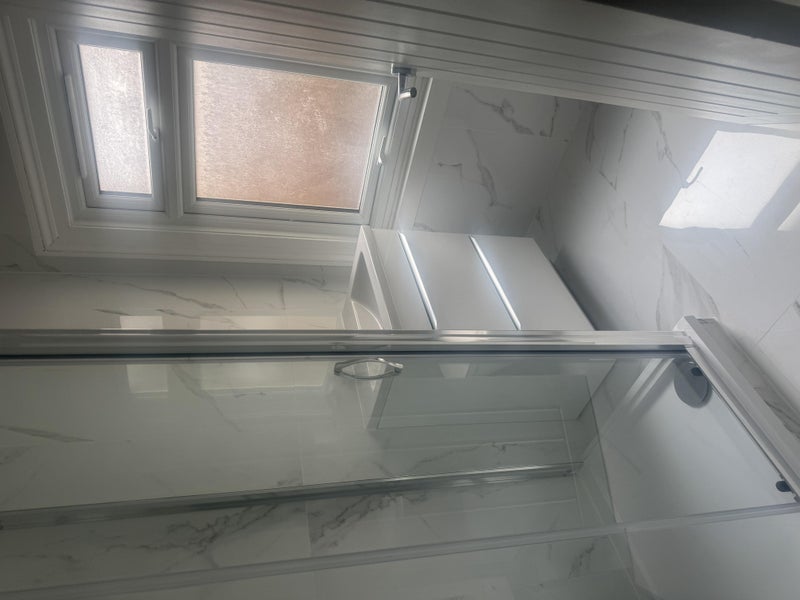 Room Honley Road in Greater London