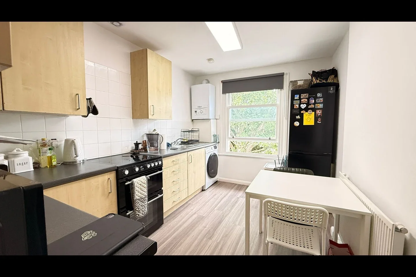 Flat Heathfield Park in Greater London