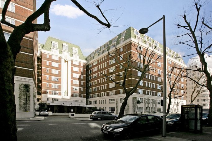 Flat Sloane Avenue in Greater London