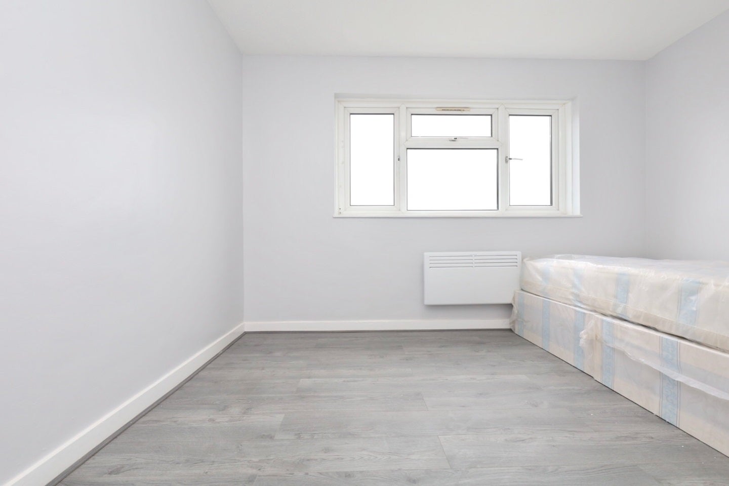 Flat Larwood Close in Greater London