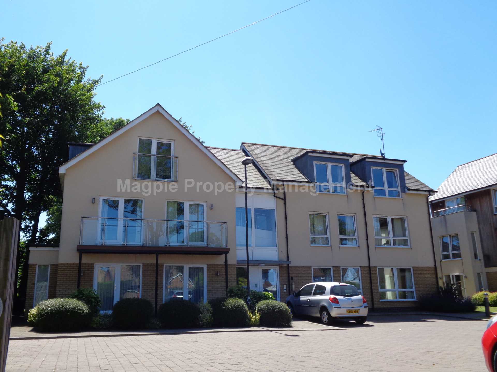 Flat Dovehouse Close in Huntingdonshire