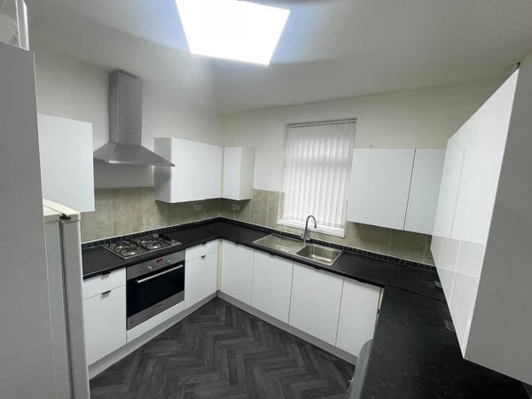 Flat Worsley Grove in Manchester