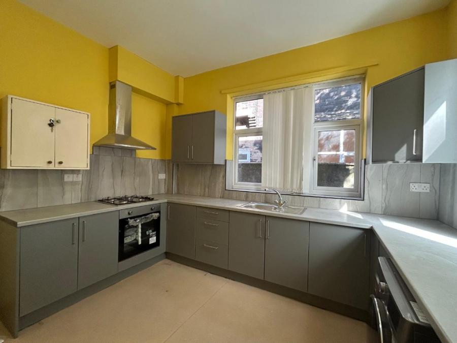 Room Scott Lidgett Road in Stoke-on-Trent