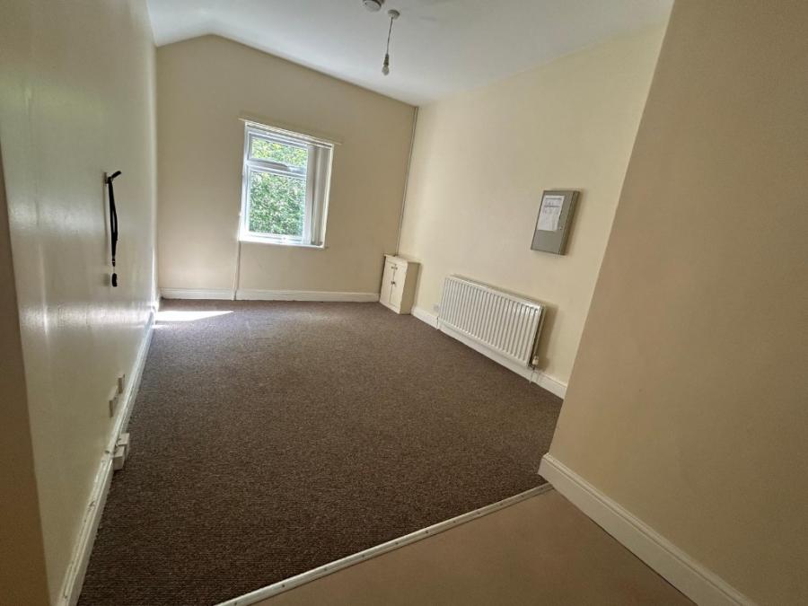Room Scott Lidgett Road in Stoke-on-Trent
