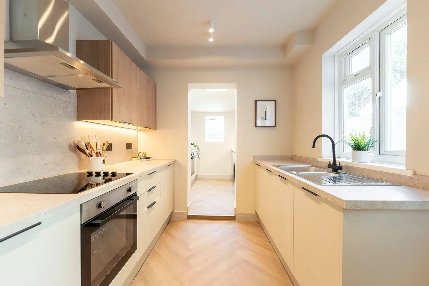 Room Hughenden Road in High Wycombe