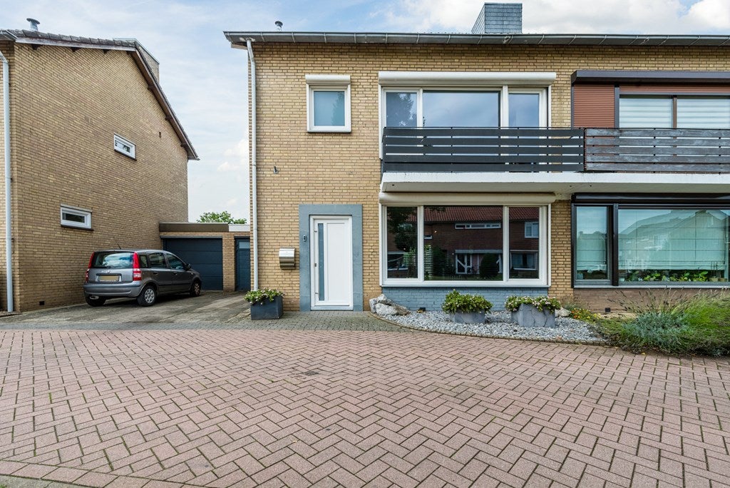 Huis Gelreplein 16 in Linne