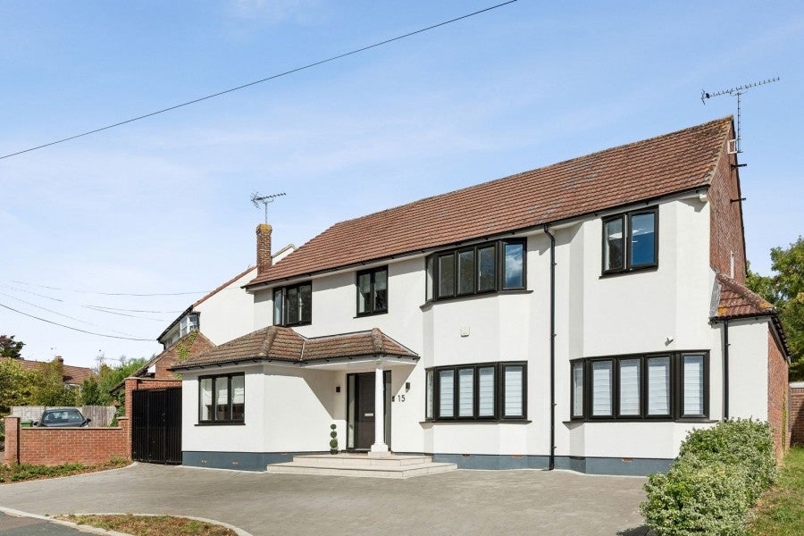 House Anthony Road in Hertsmere