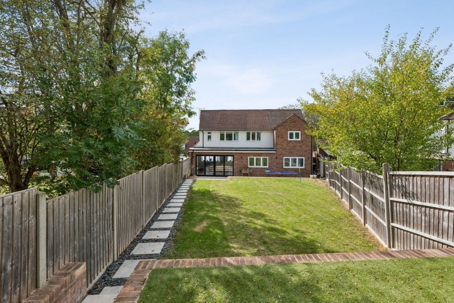 House Anthony Road in Hertsmere