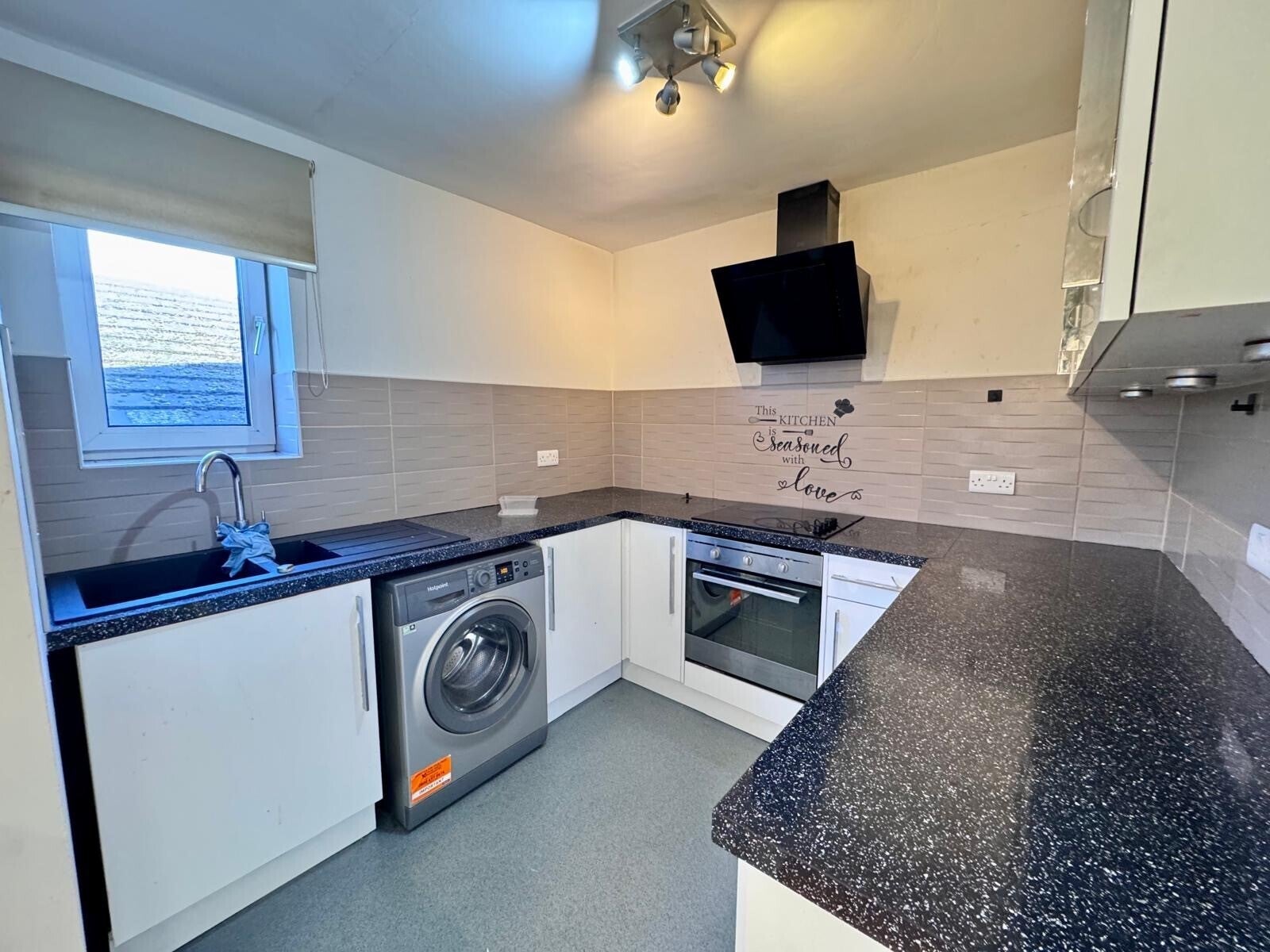 Flat Malcolm Close in Nottingham