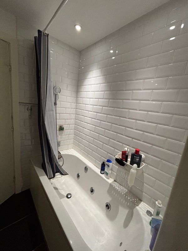 Room Lancefield Quay in Glasgow