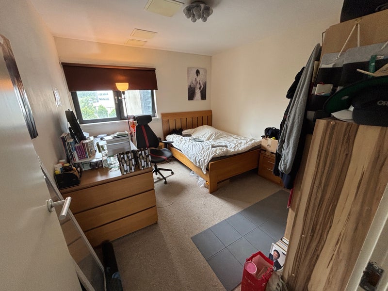 Room Lancefield Quay in Glasgow
