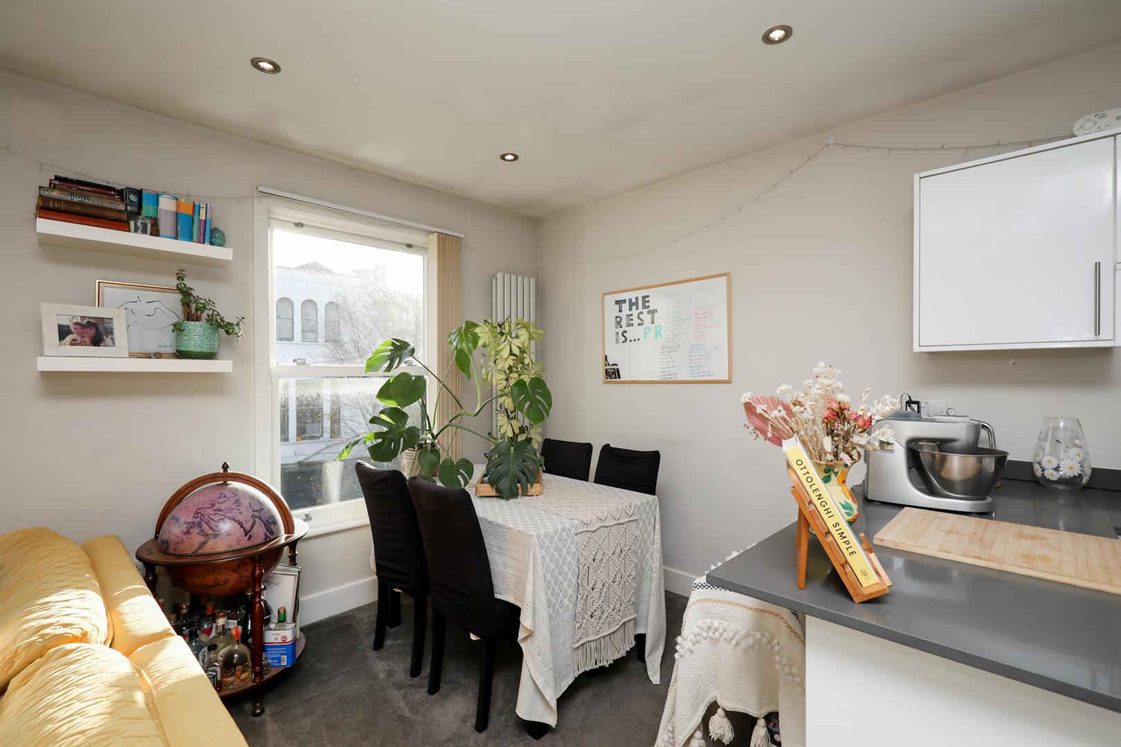 Flat Churchfield Road in London