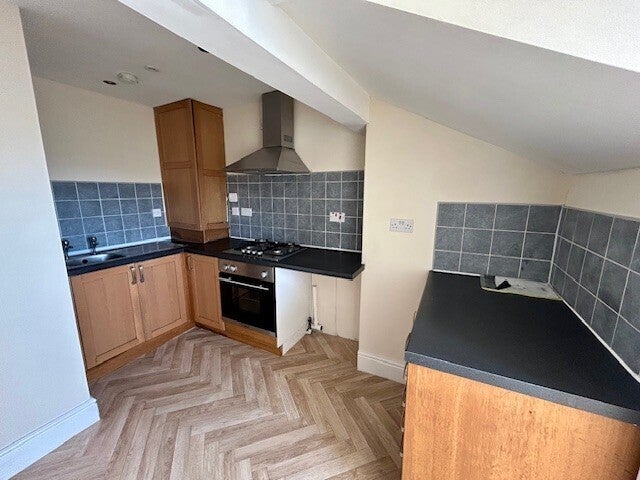Flat Carlton Road in Birkenhead