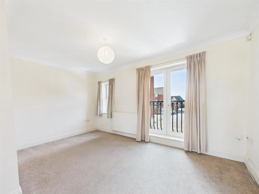House Davies Close in Harborough
