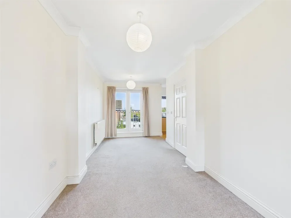 House Davies Close in Harborough