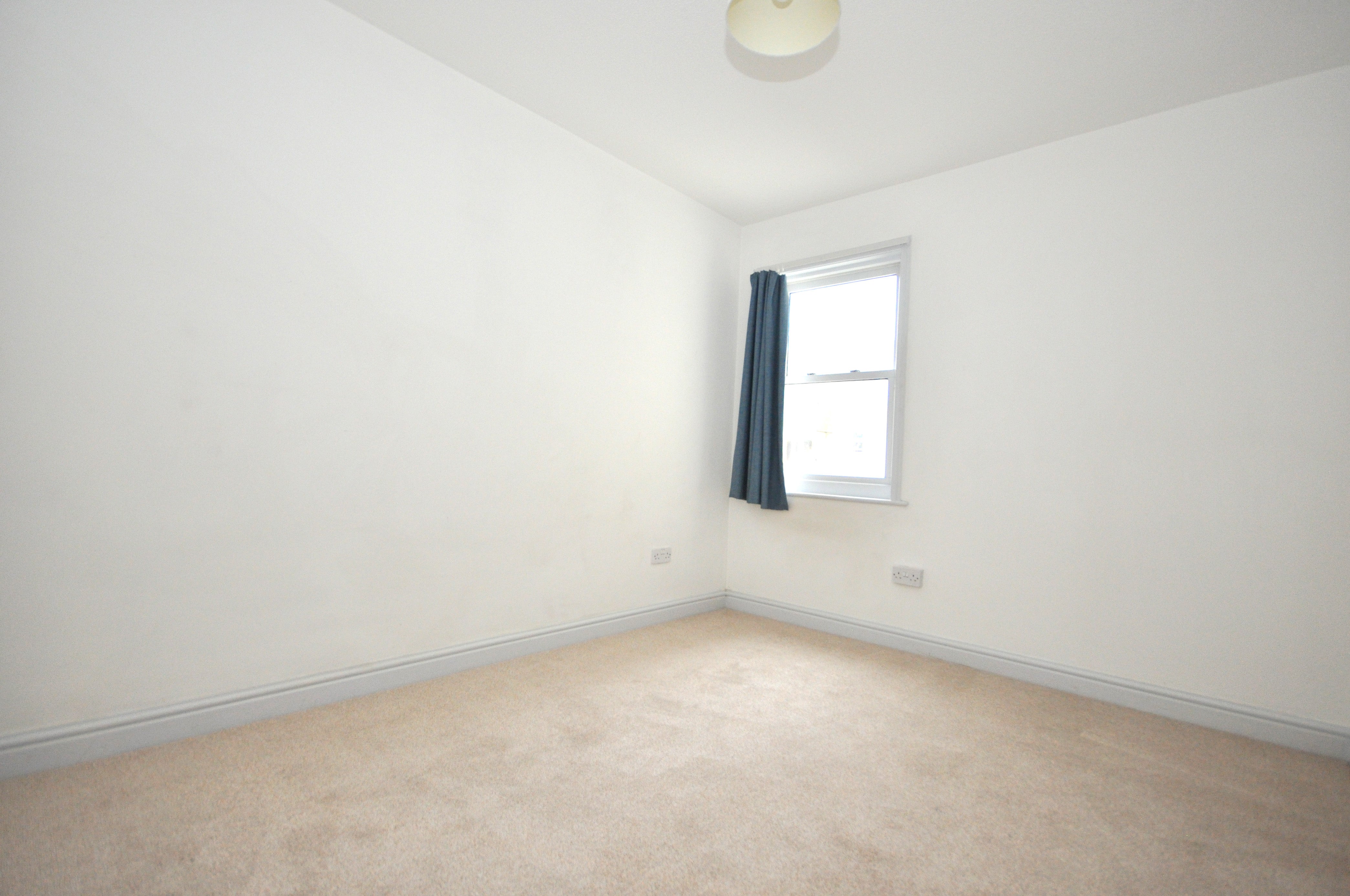 Flat Hewlett Road in Cheltenham