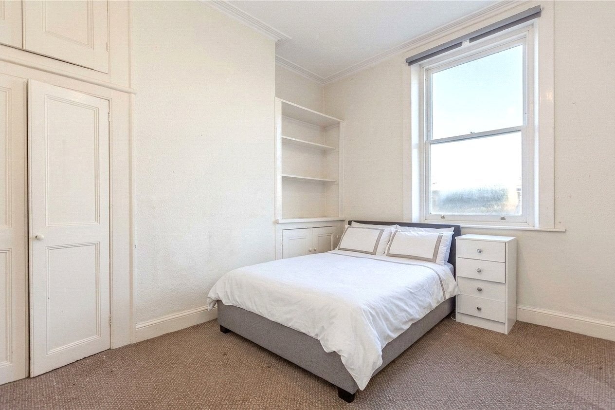 Flat Cheltenham Road in Bristol
