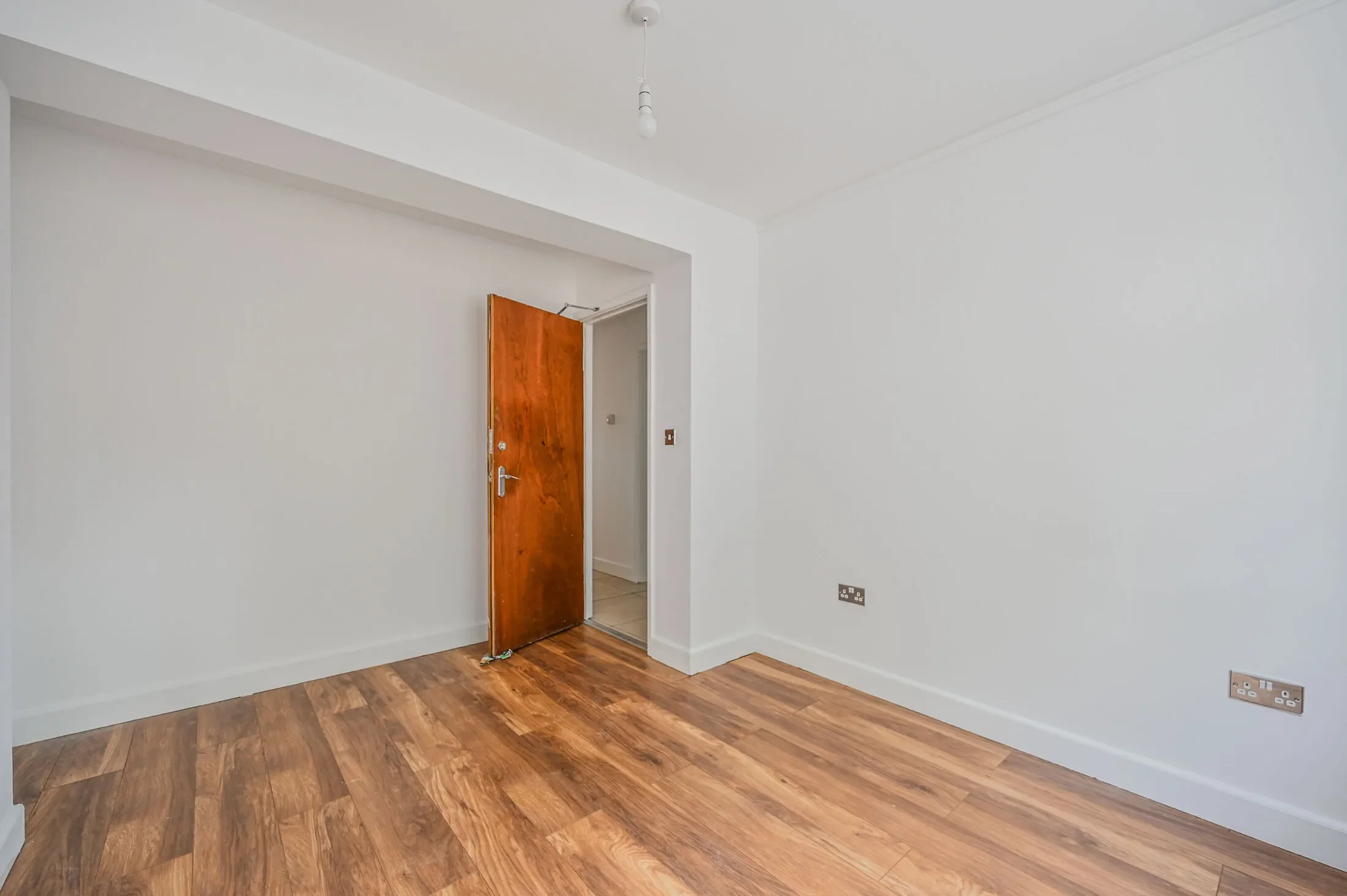 House Courtman Road in Greater London