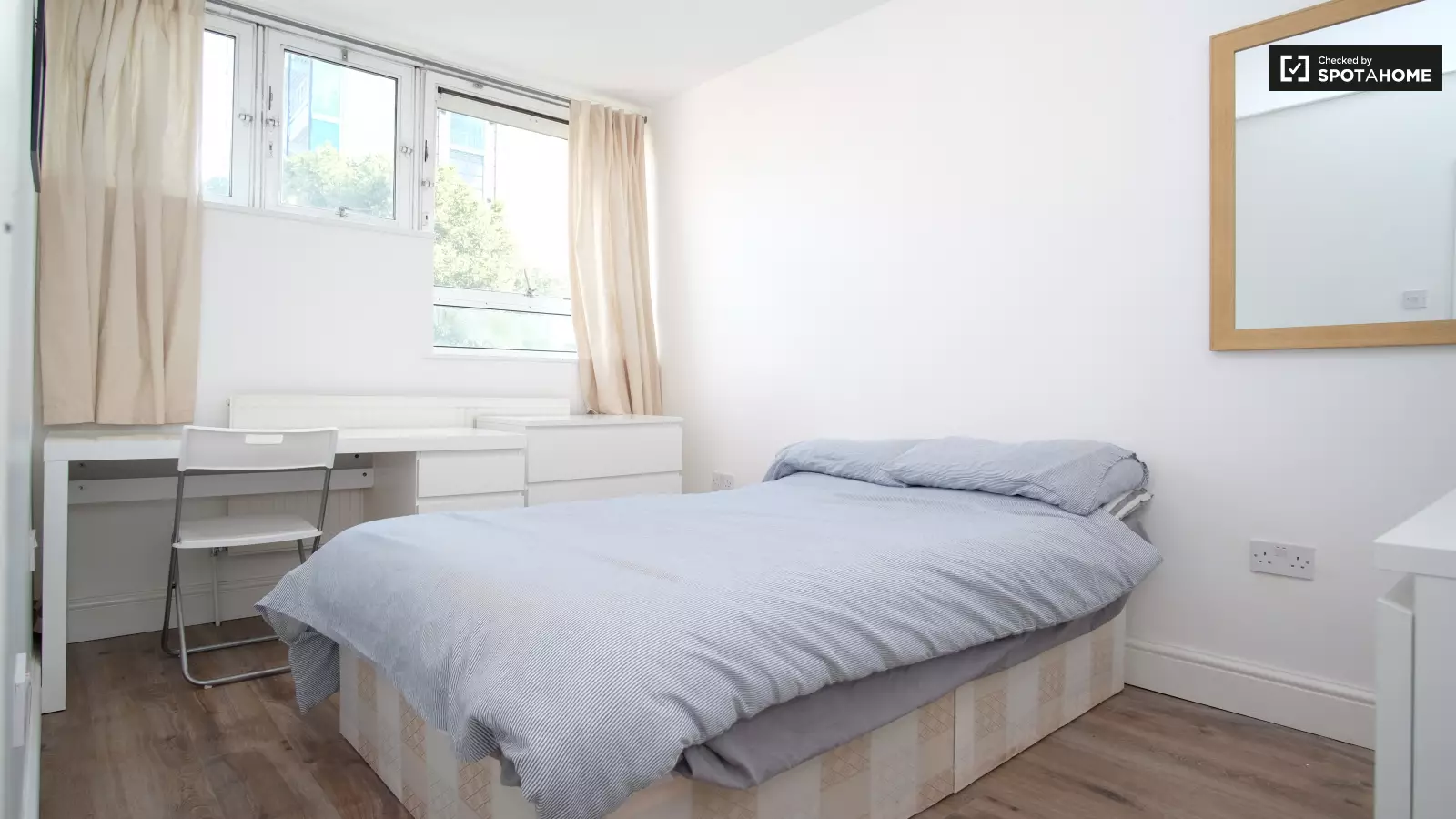 Flat Walter Terrace in Greater London