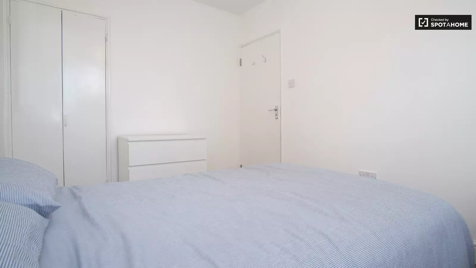 Flat Walter Terrace in Greater London