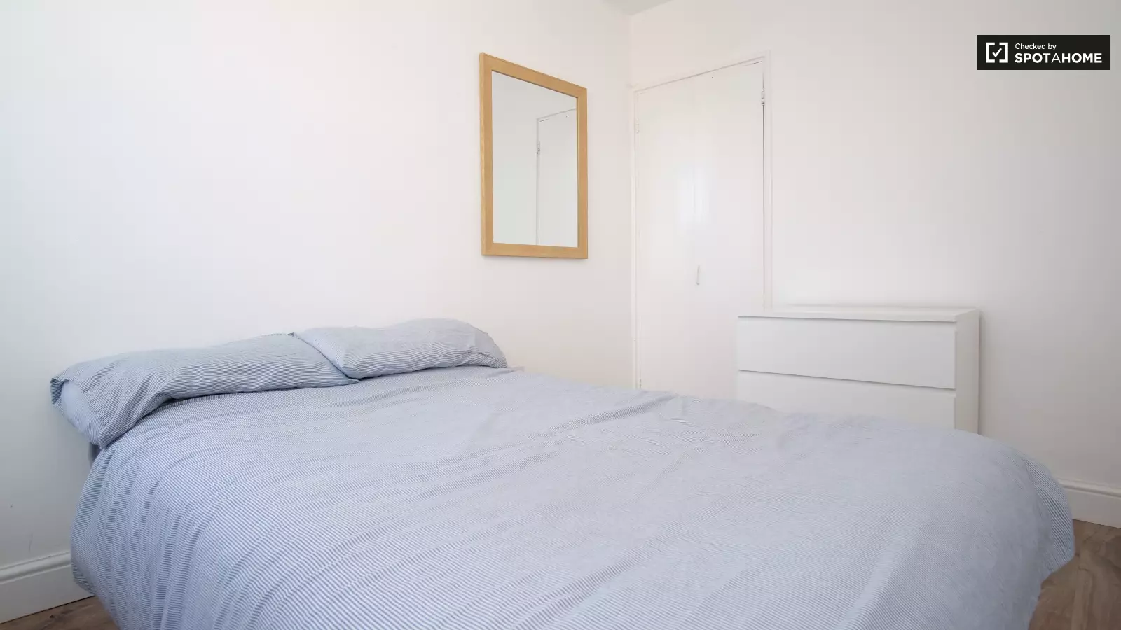 Flat Walter Terrace in Greater London