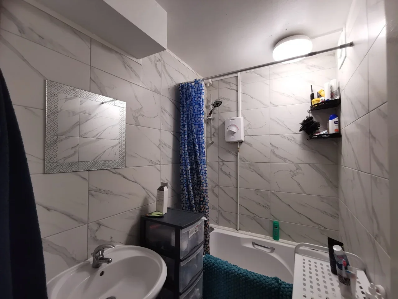 Flat Meadcroft Road in Greater London