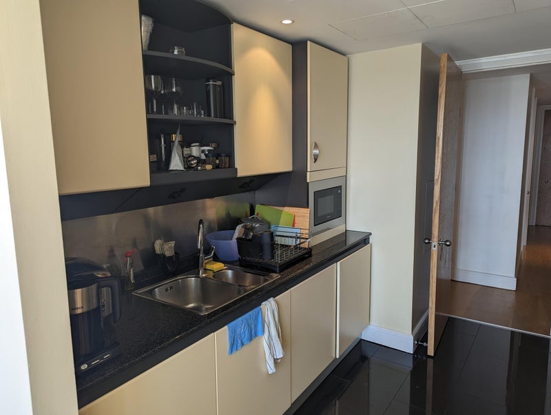 Room Westferry Circus in Greater London