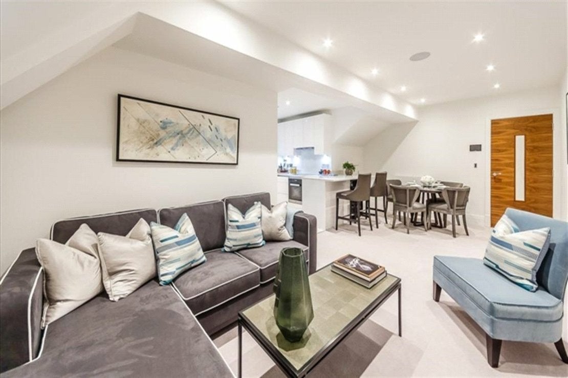 Flat Rainville Road in Greater London