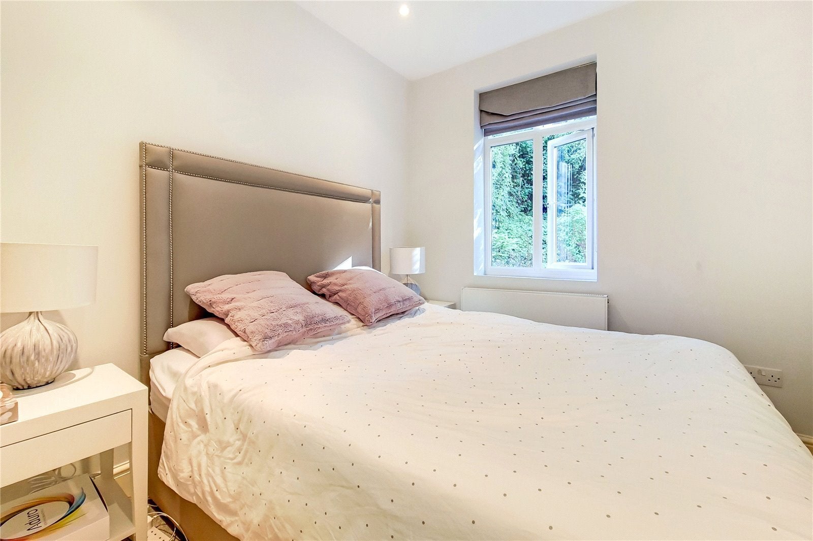 Flat Langland Gardens in Greater London