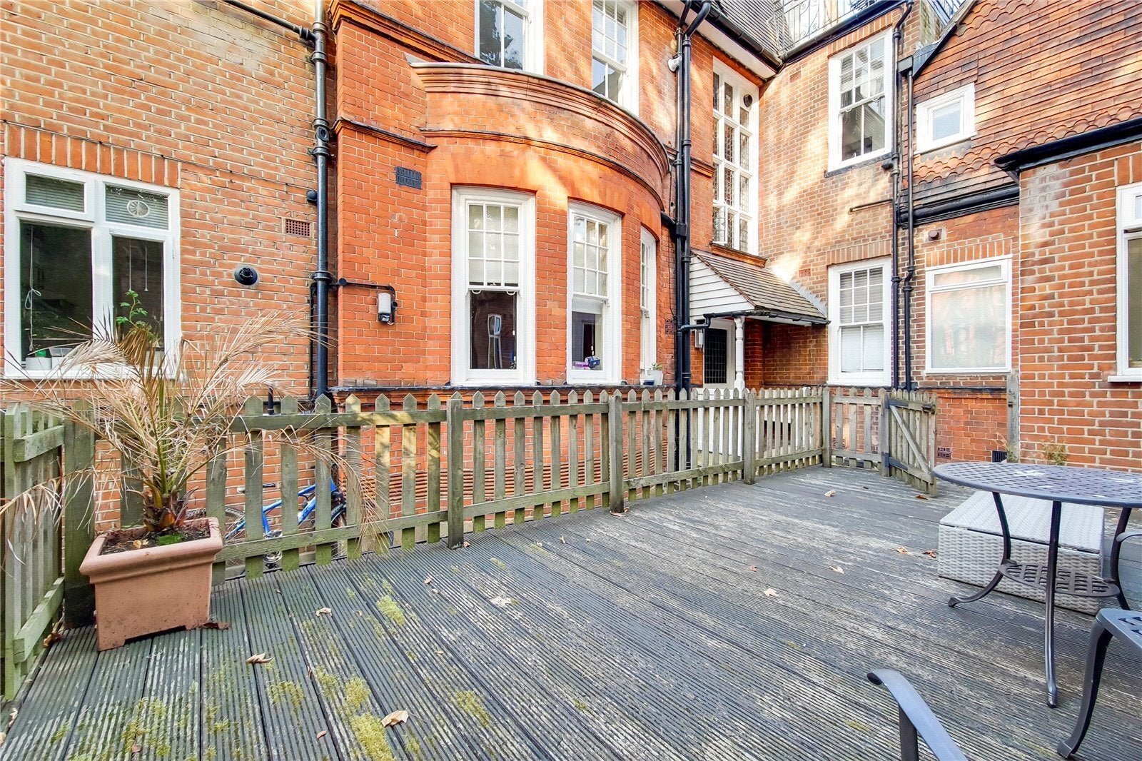 Flat Langland Gardens in Greater London