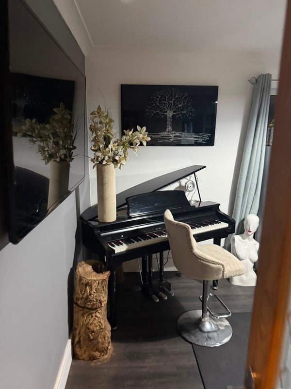 Room Yewtree Lane in Manchester