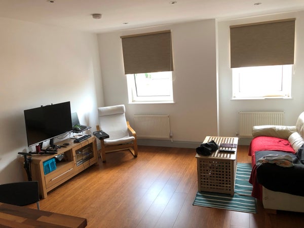 Flat Maple Road in London