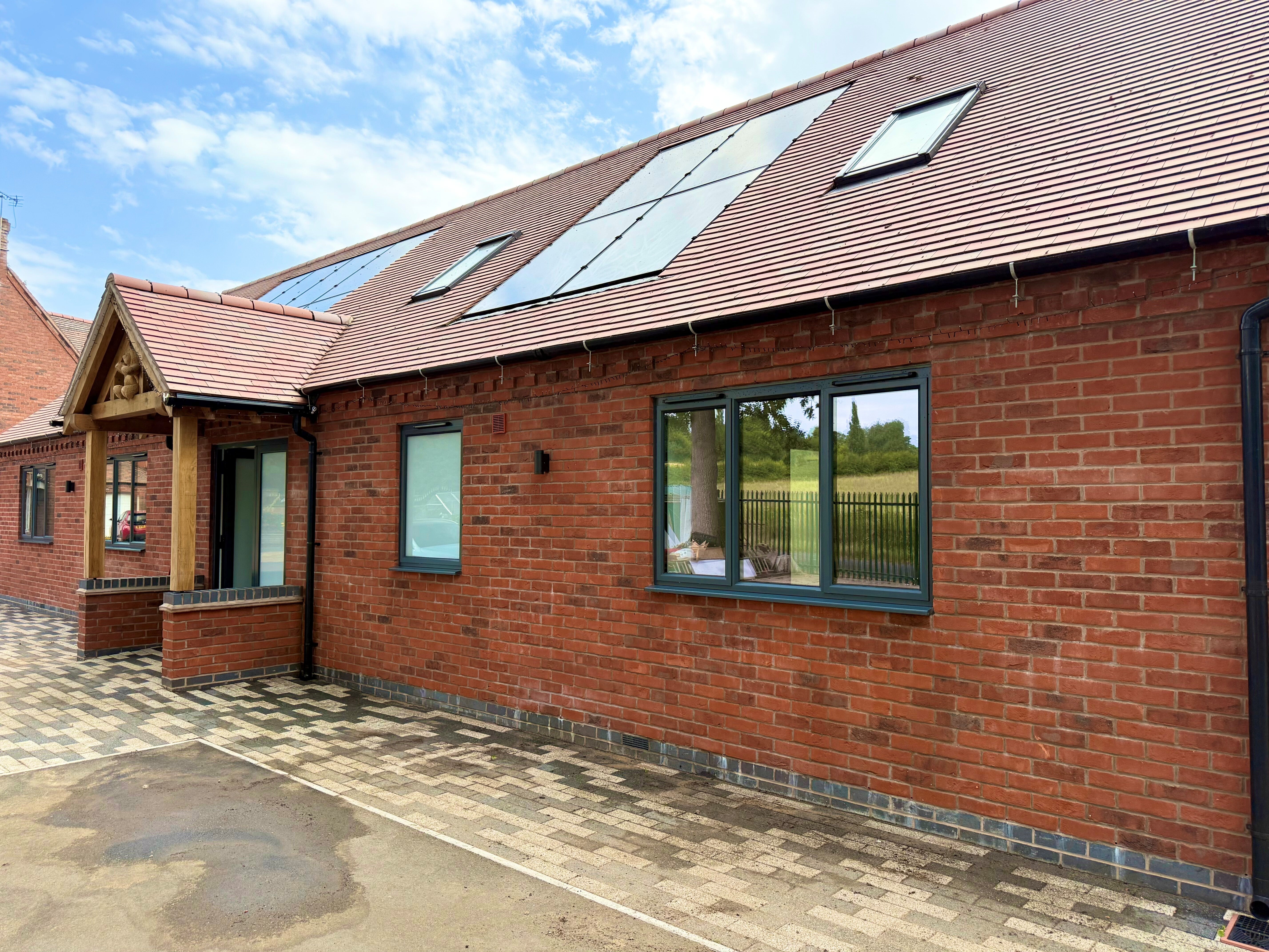 Flat Sandy Lane in Warwick