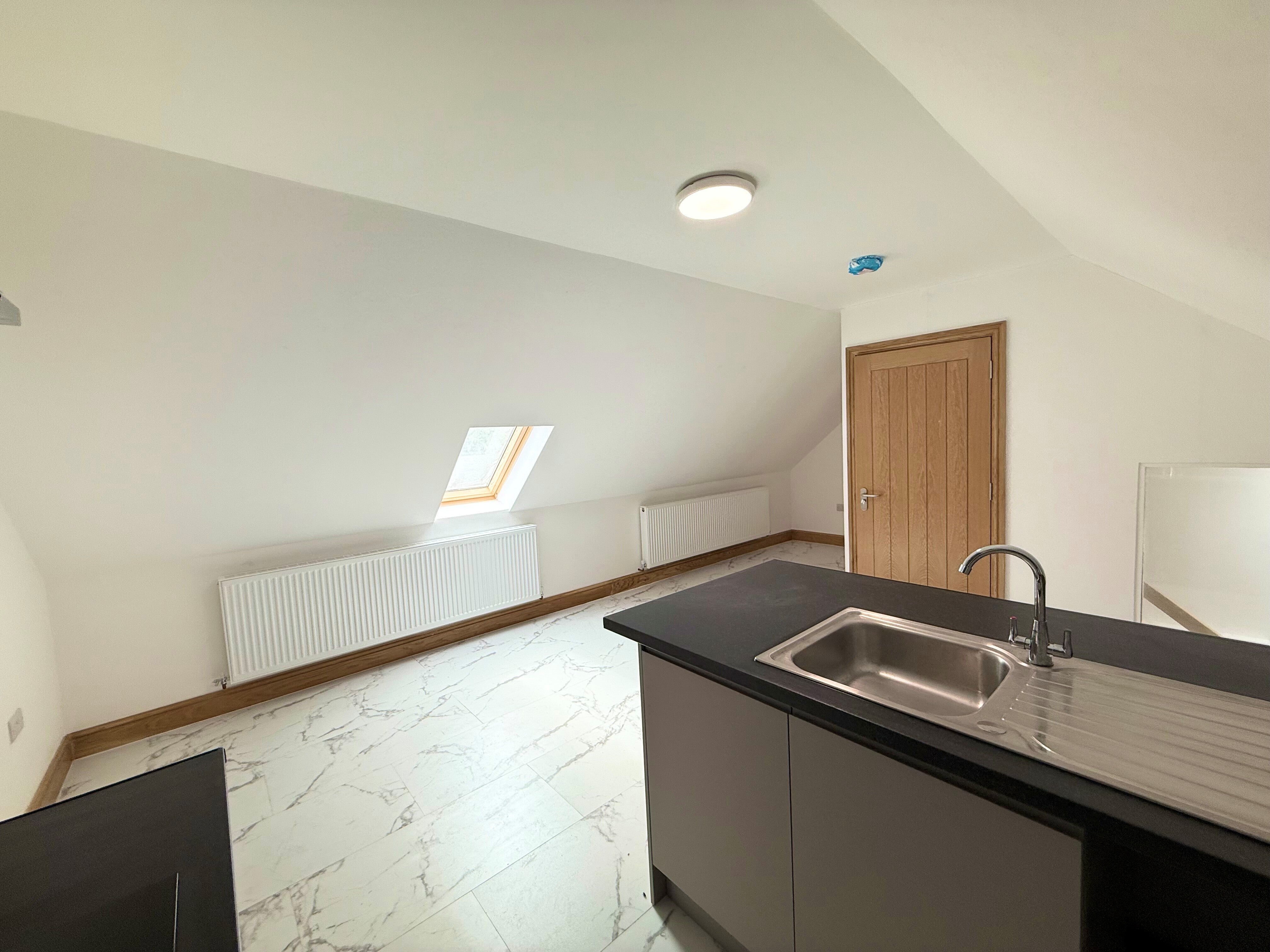 Flat Sandy Lane in Warwick