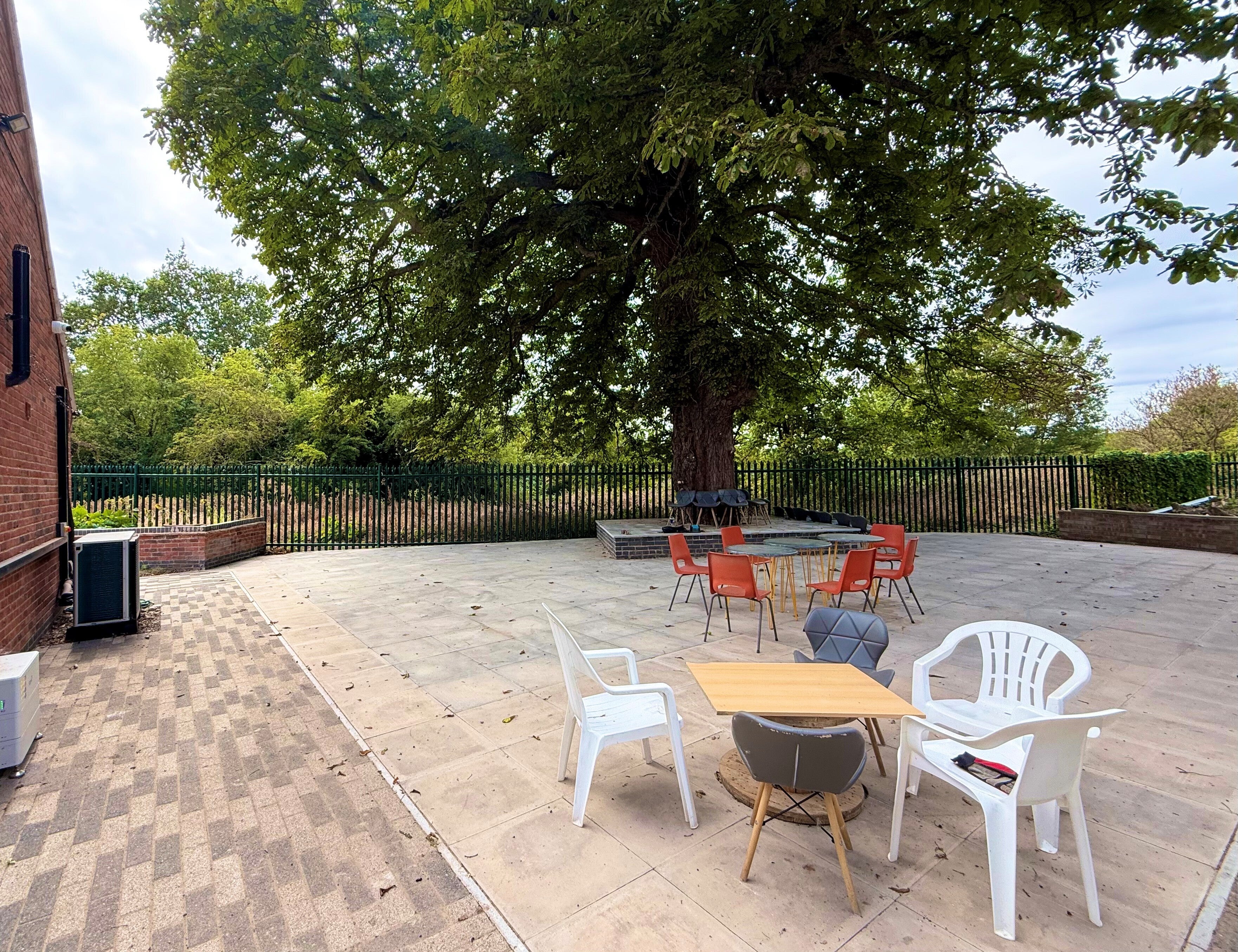 Flat Sandy Lane in Warwick