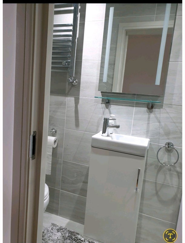 Room Turnpike Link in Greater London
