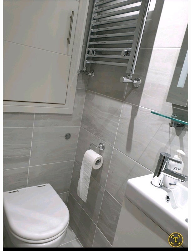 Room Turnpike Link in Greater London