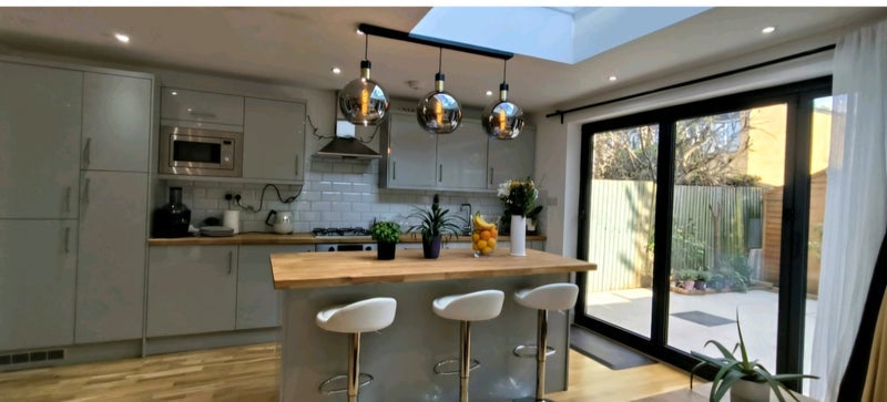 Room Turnpike Link in Greater London