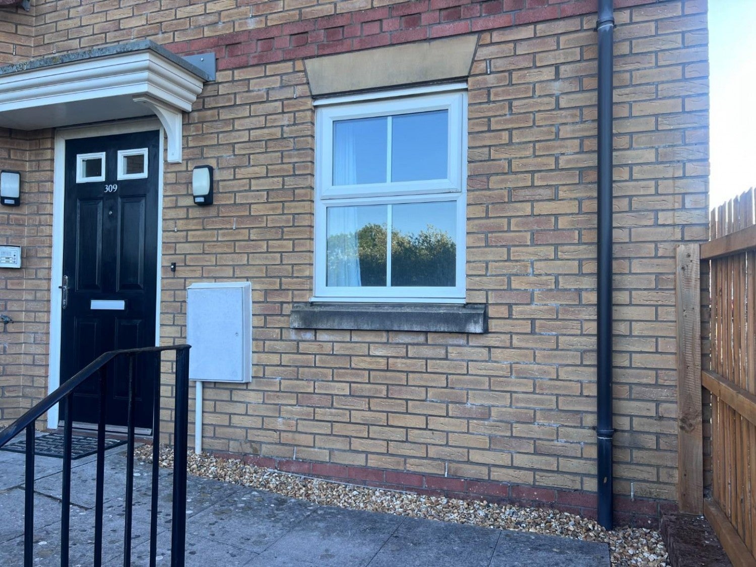 Flat Long Acre in Bridgend