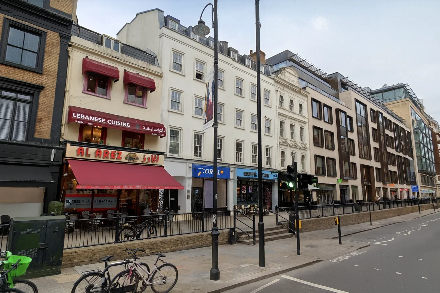 Flat Brompton Road in Greater London