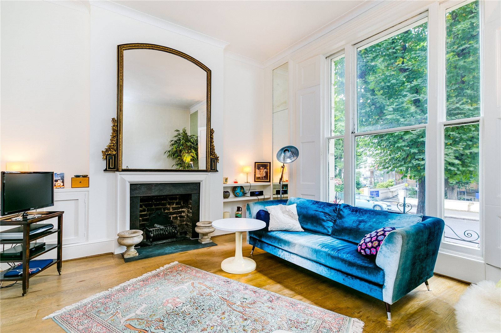 Flat Pembridge Villas in Greater London