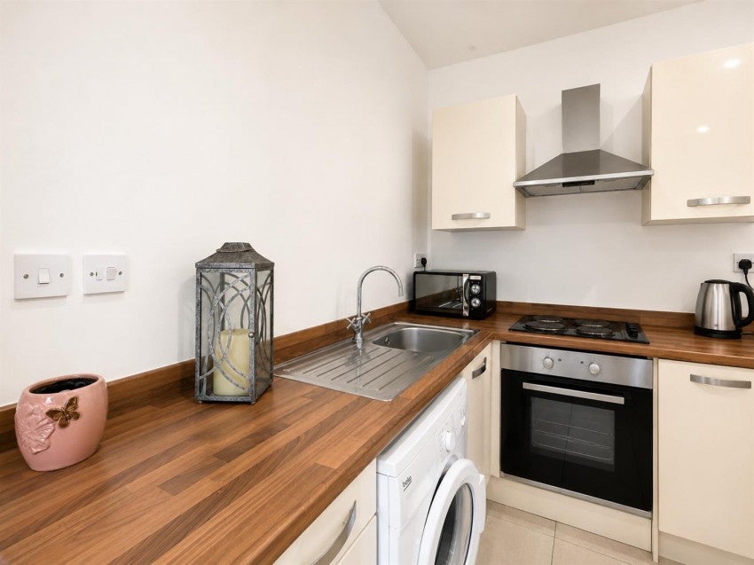 Flat Westbury Road in Leicester