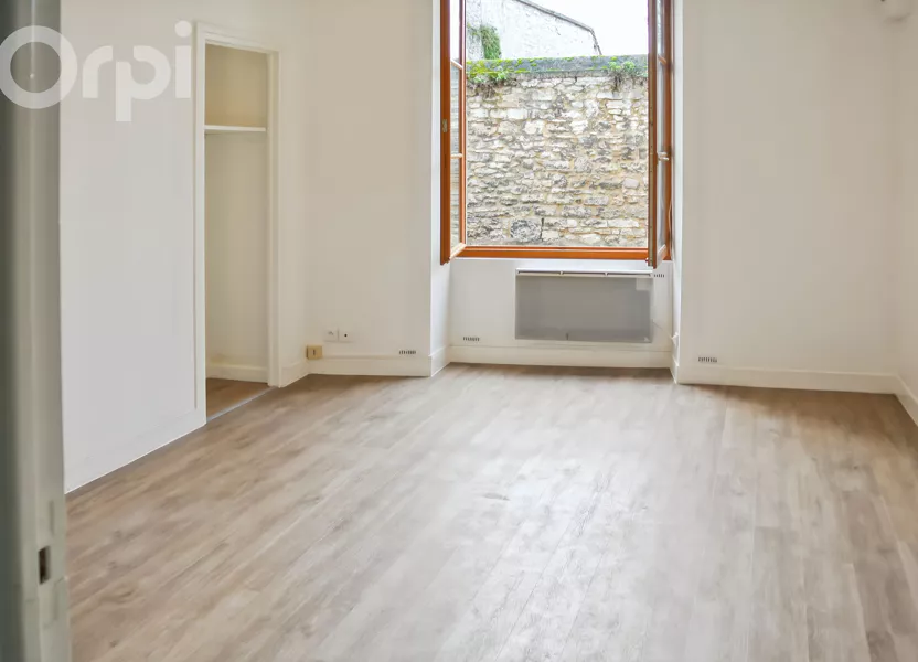 Flat Rue du Lion in Senlis