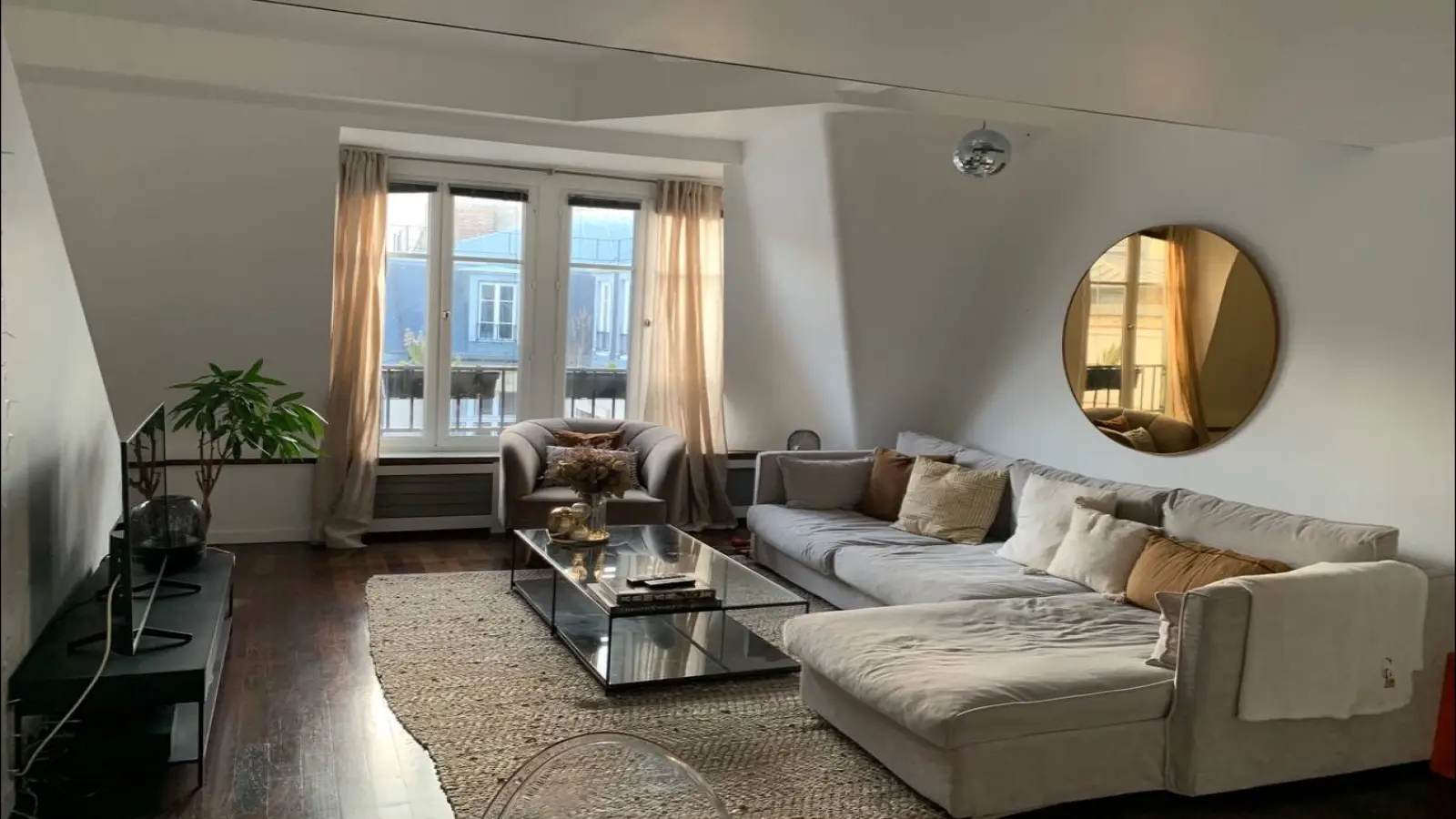Flat Cours Albert-Iᵉʳ in Paris