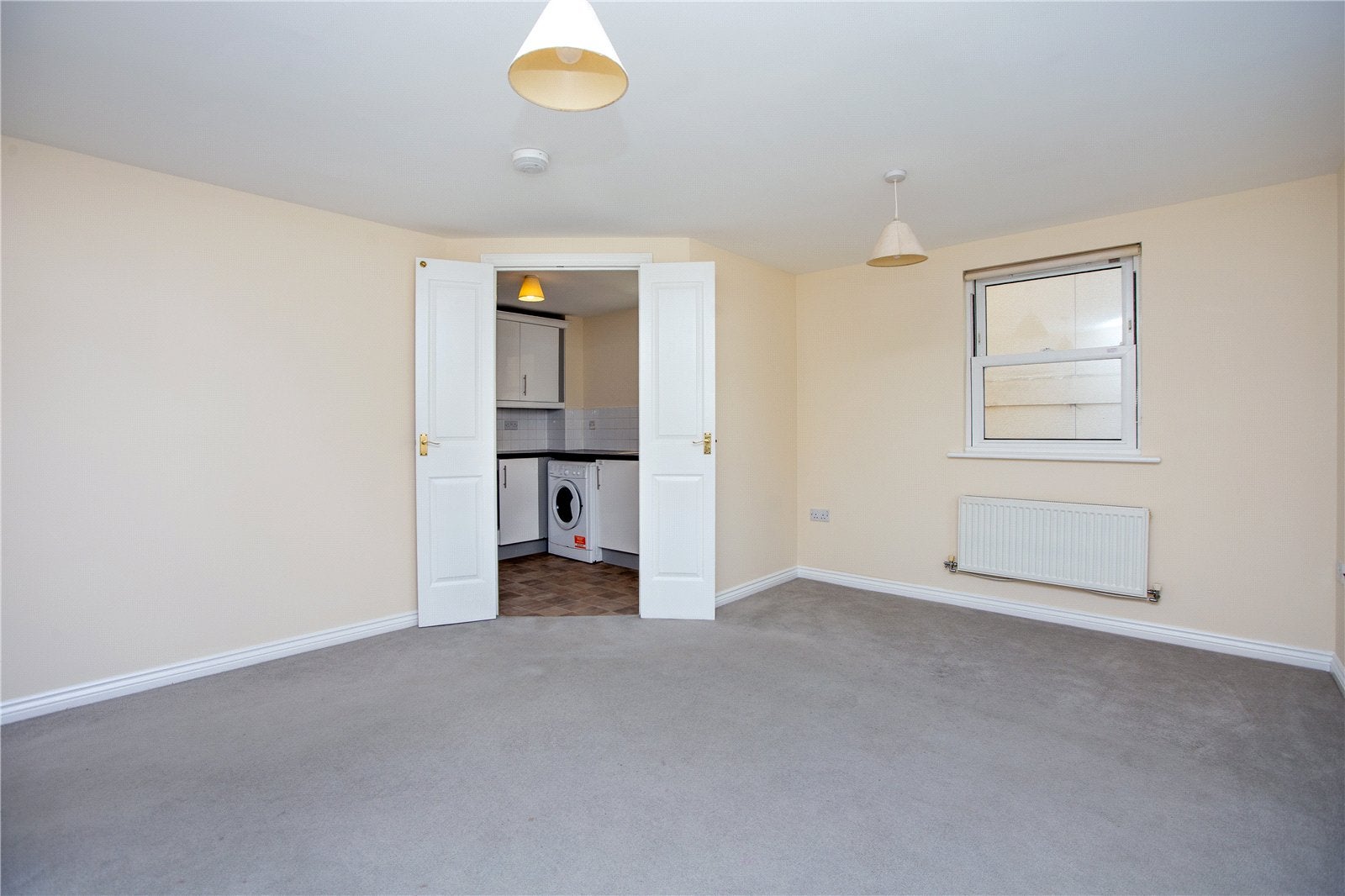 Flat Redmarley Road in Cheltenham