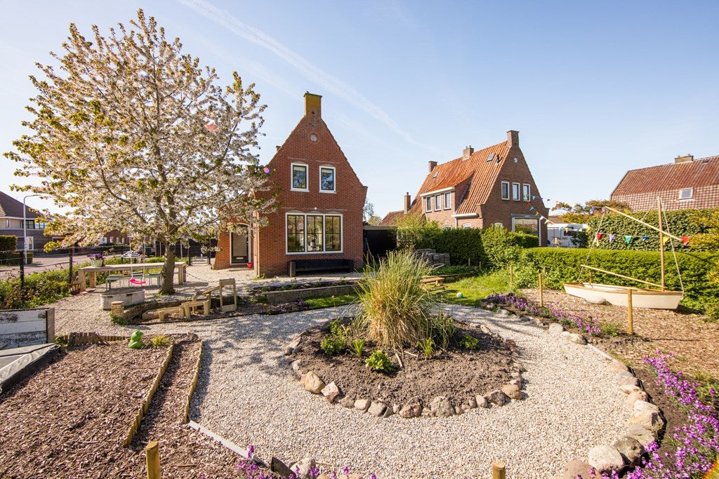 Huis Ds L Touwenlaan 36 in Makkum
