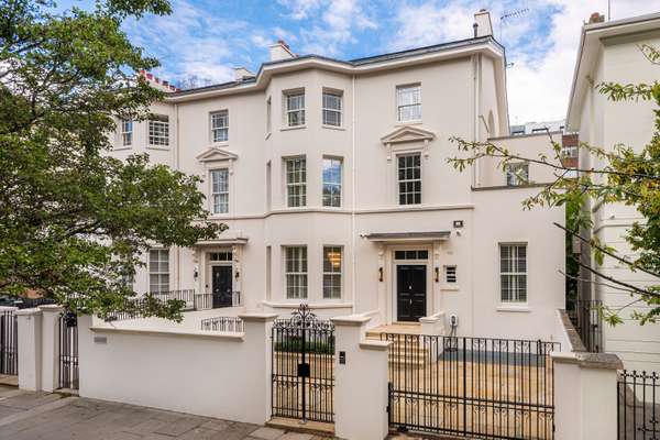 House Cavendish Avenue in City of Westminster