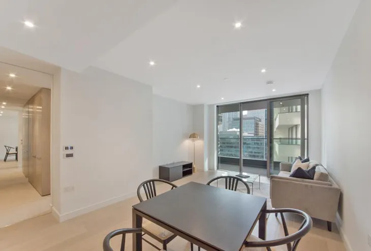 Flat Park Drive in Greater London