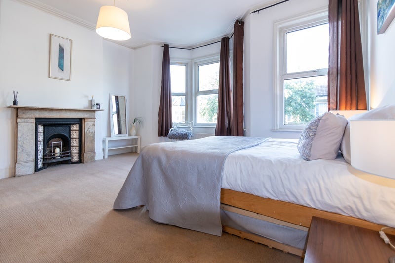 Room Kimberley Road in Greater London